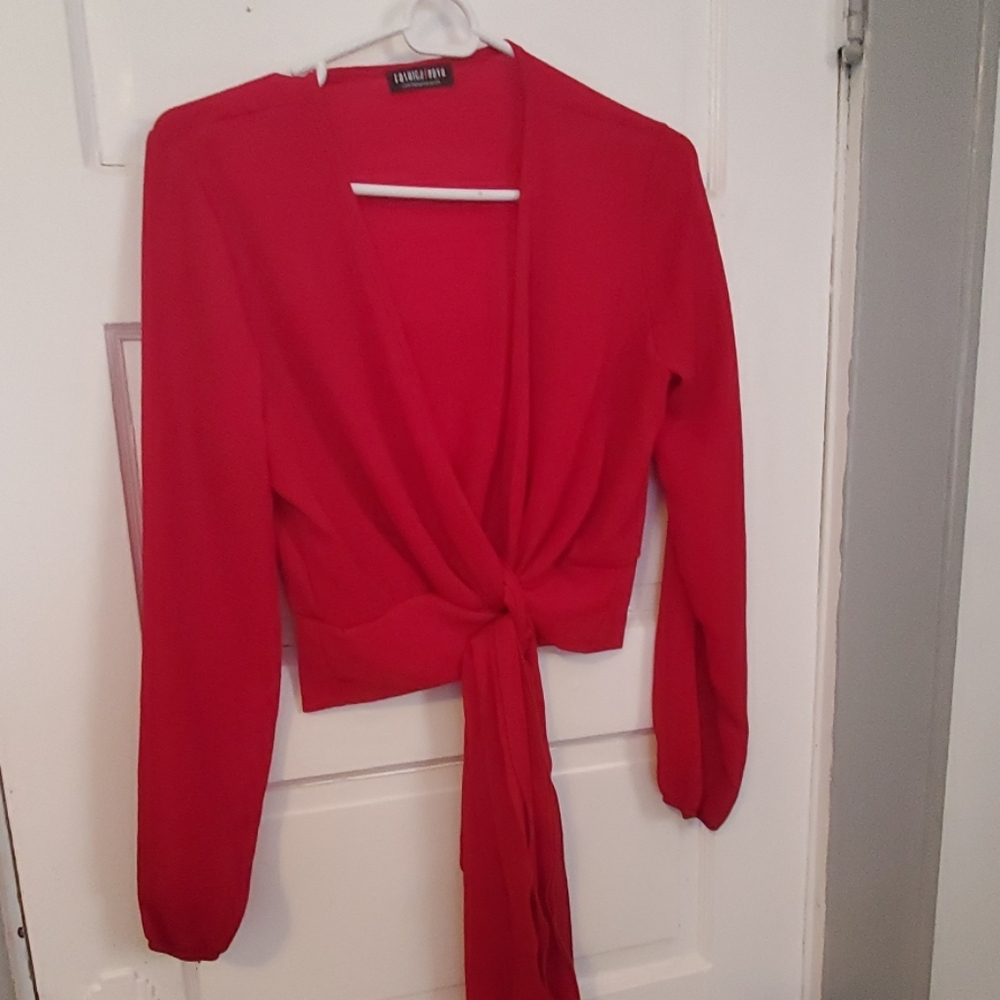 blouses - Picture 3 of 3